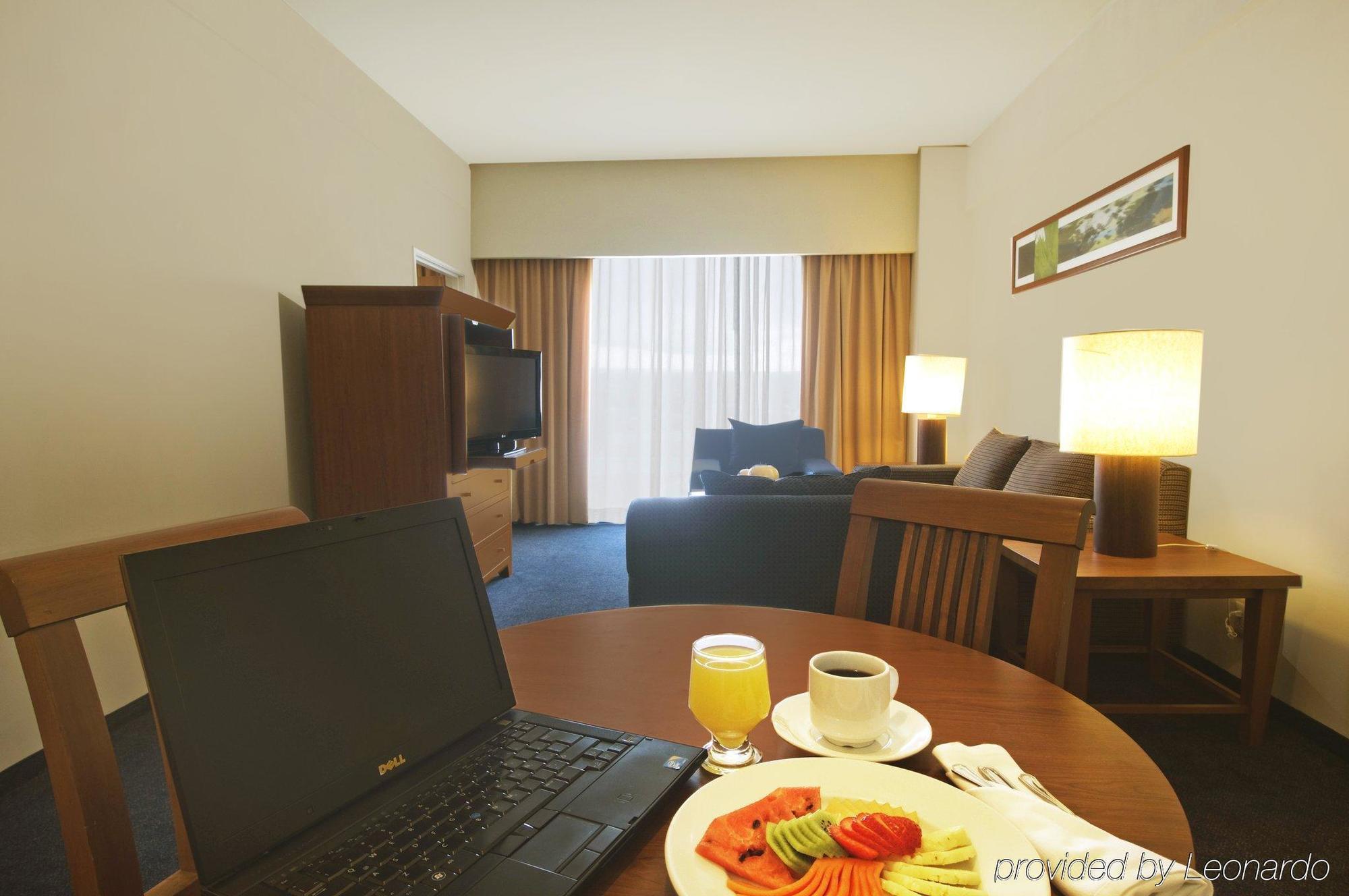 Fiesta Inn Cuautitlan Cuautitlán Izcalli Dış mekan fotoğraf